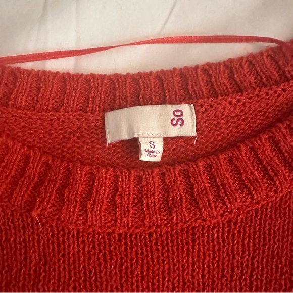 SO Red and White Striped Women's Lightweight Sweater Relaxed Fit Small - Picture 3 of 5